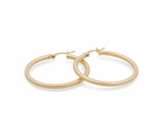 10K Yellow Gold Diamond Cut Hoops Earrings / Size: 2.5mm X 30.5mm / Weight: 3.4 GR / DPEH0DC2.5x41